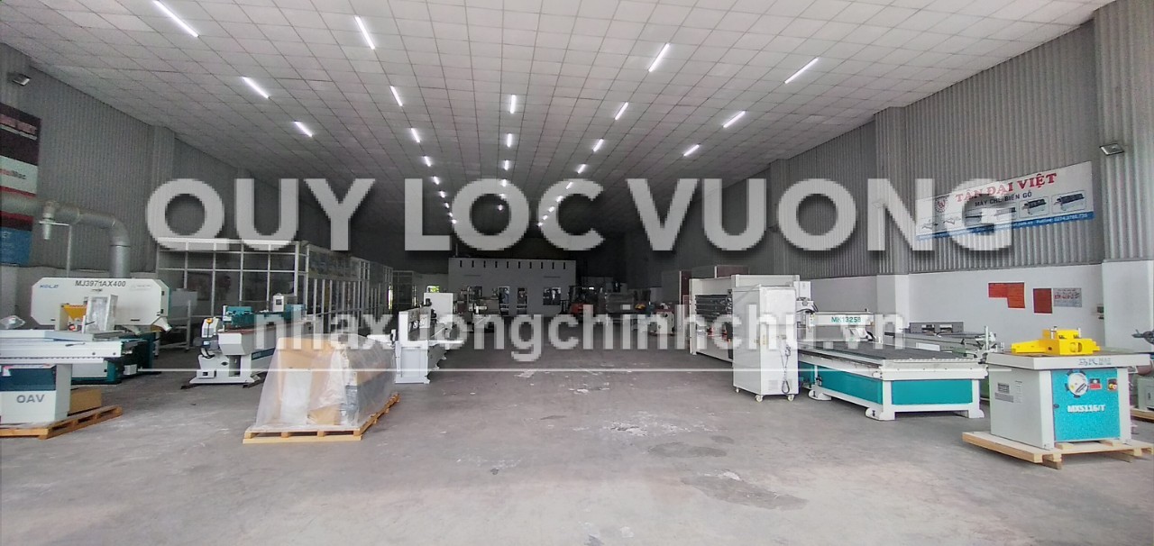 Cho thuê xưởng 900m2 mặt tiền QL13 Vĩnh Phú, Thuận An, BD, 180tr/tháng