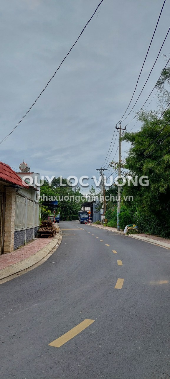 Cho thuê nhà kho 300m2 ở Tân Hiệp, Hóc Môn, HCM, 30 triệu/tháng