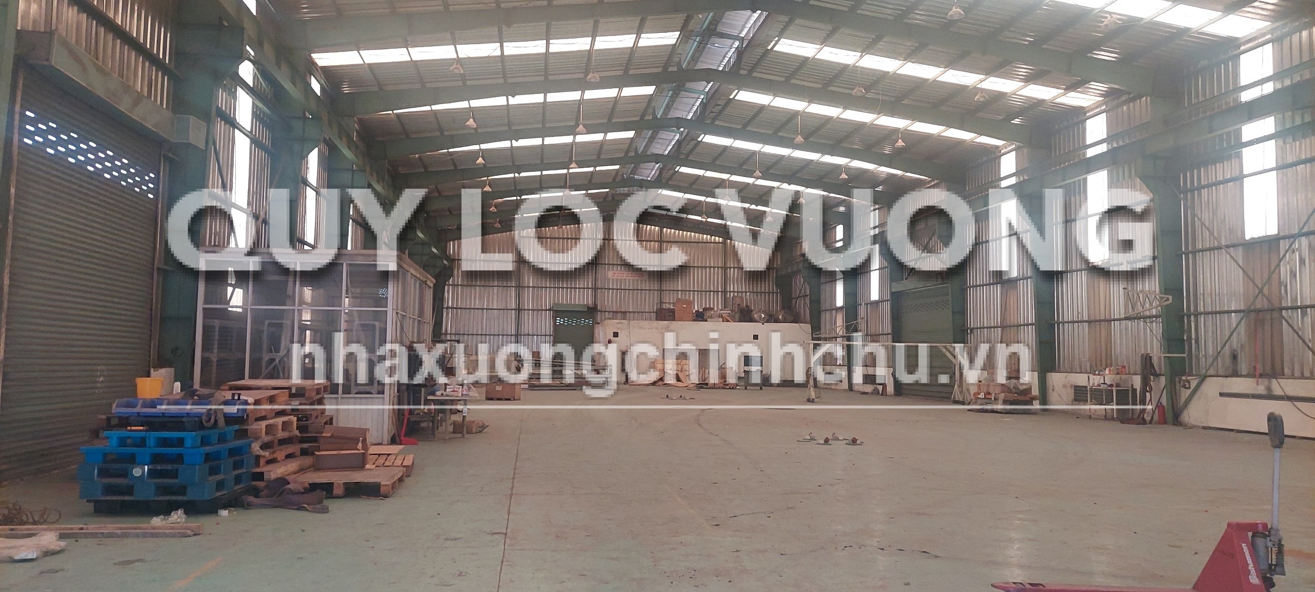 Bán nhà xưởng khuôn viên 2.557m2 ở Thuận An, Bình Dương, giá 44 tỷ