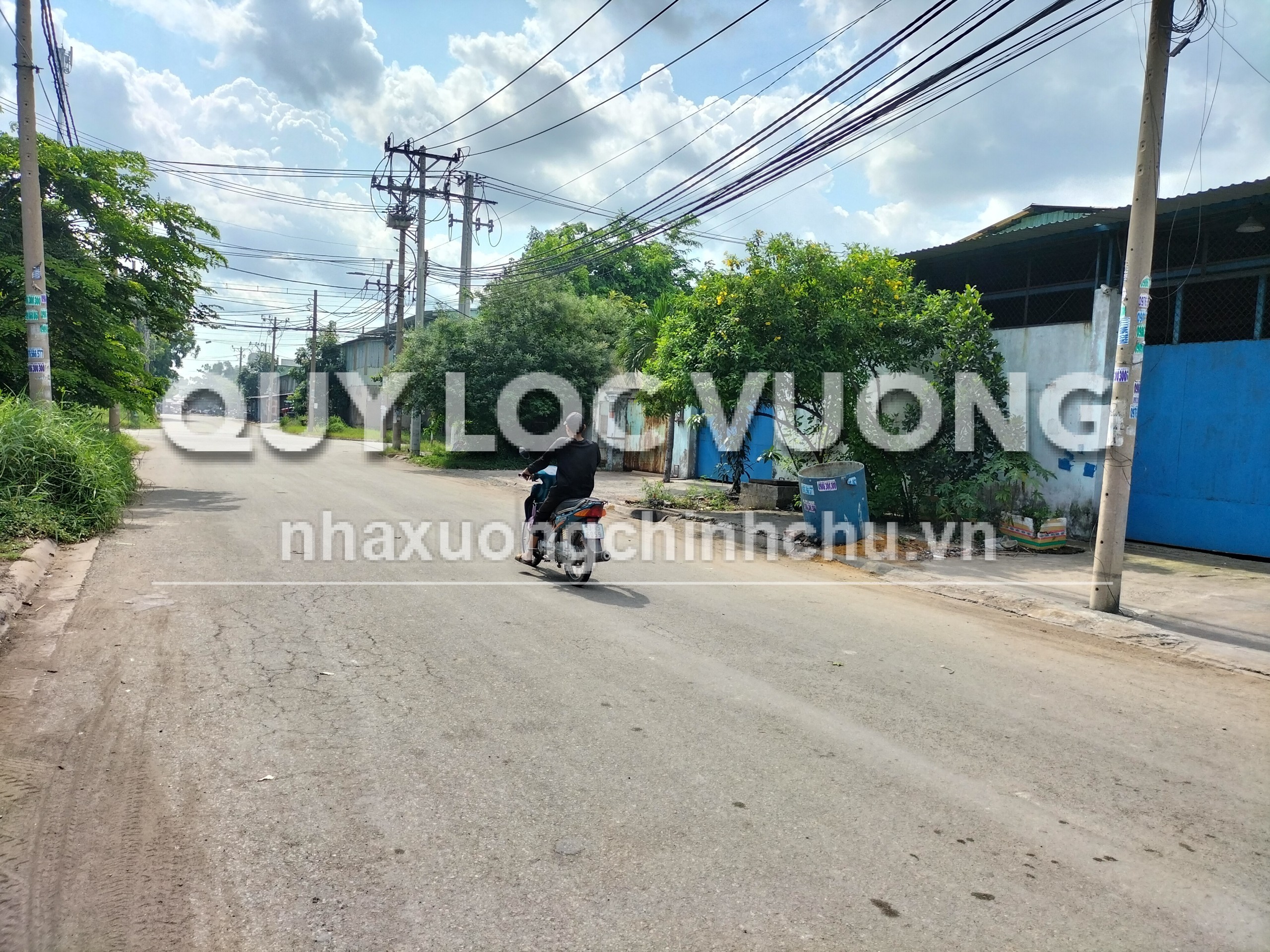Bán xưởng 1.302m2 ở KCN Lê Minh Xuân, Bình Chánh, HCM, 21 tỷ