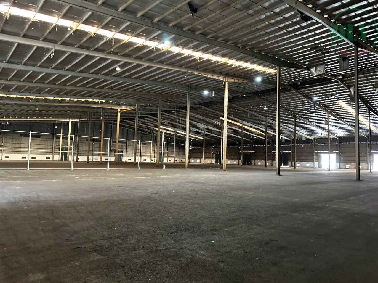 Cho thuê 2 kho lớn tổng 35.000m2 ở KCN Sóng Thần, Dĩ An, BD, 3.8 USD/m2