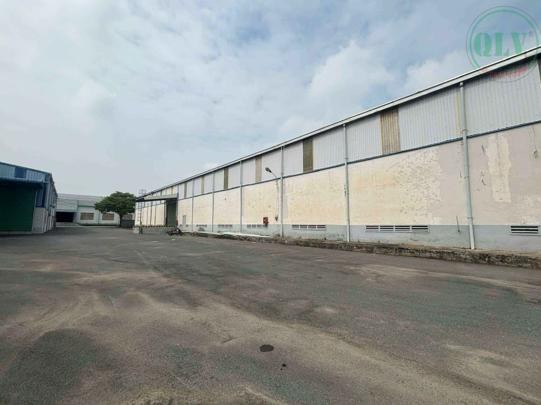 Thuê nhà kho ở Dĩ An Bình Dương, giao thông thuận lợi